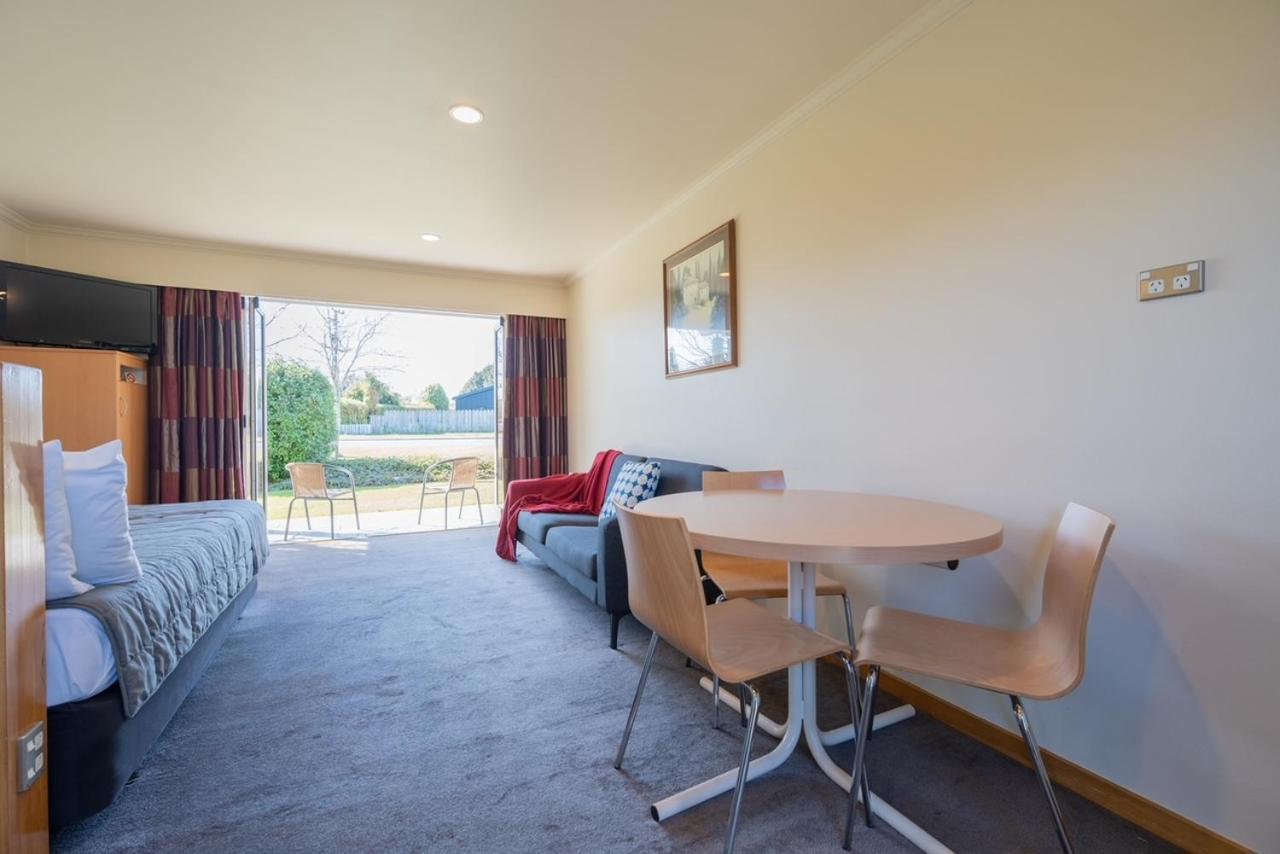 Te Anau Motel & Apartments מראה חיצוני תמונה